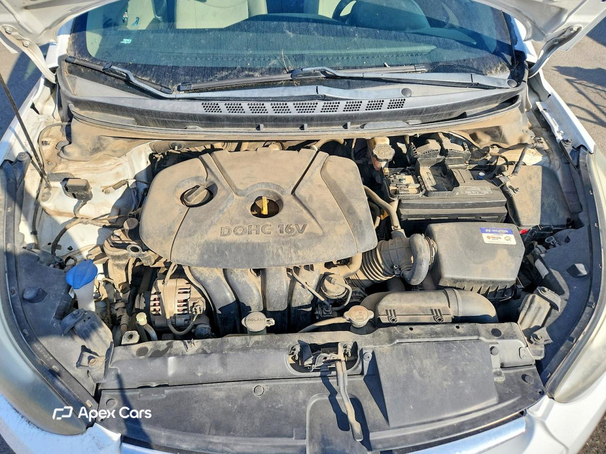 Hyundai Elantra 2015