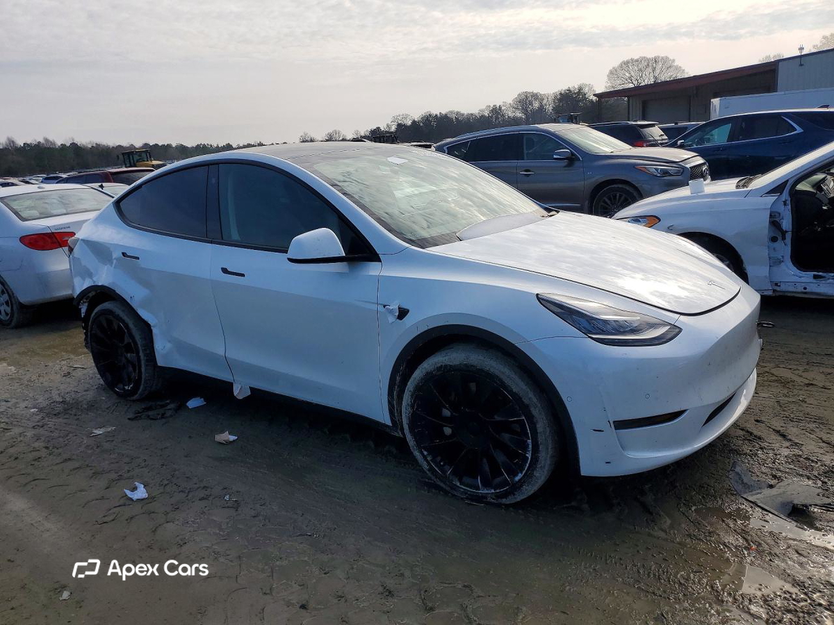 Tesla Model Y 2022