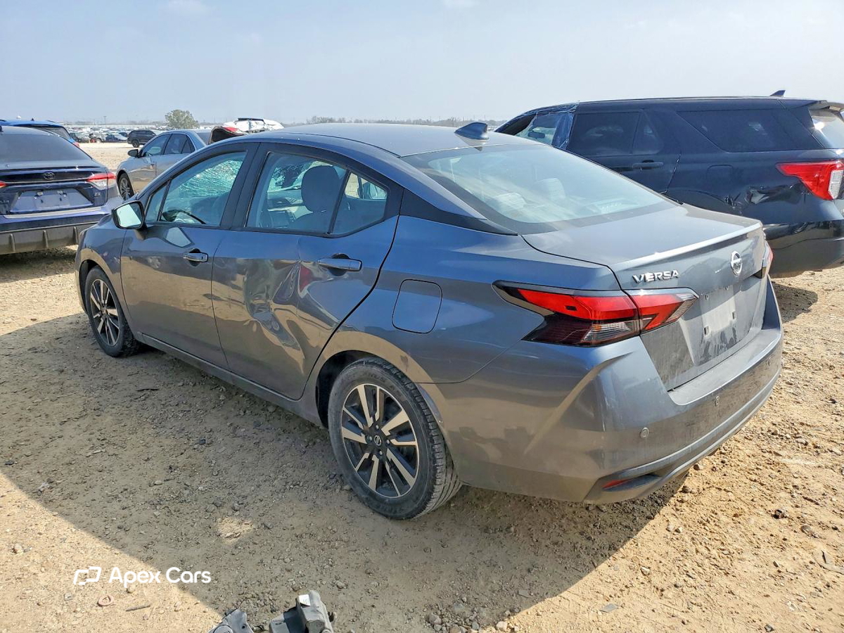 Nissan Versa 2021