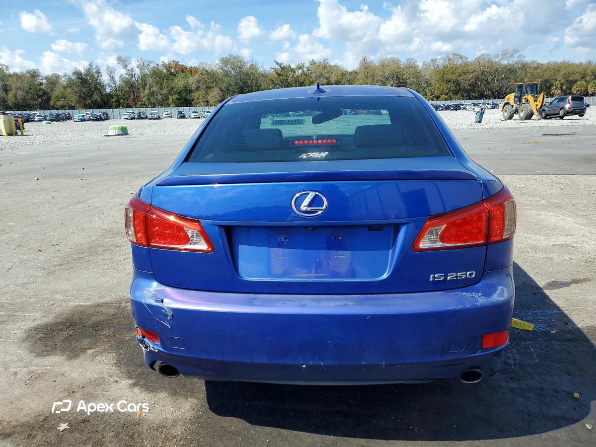 Lexus IS 2013