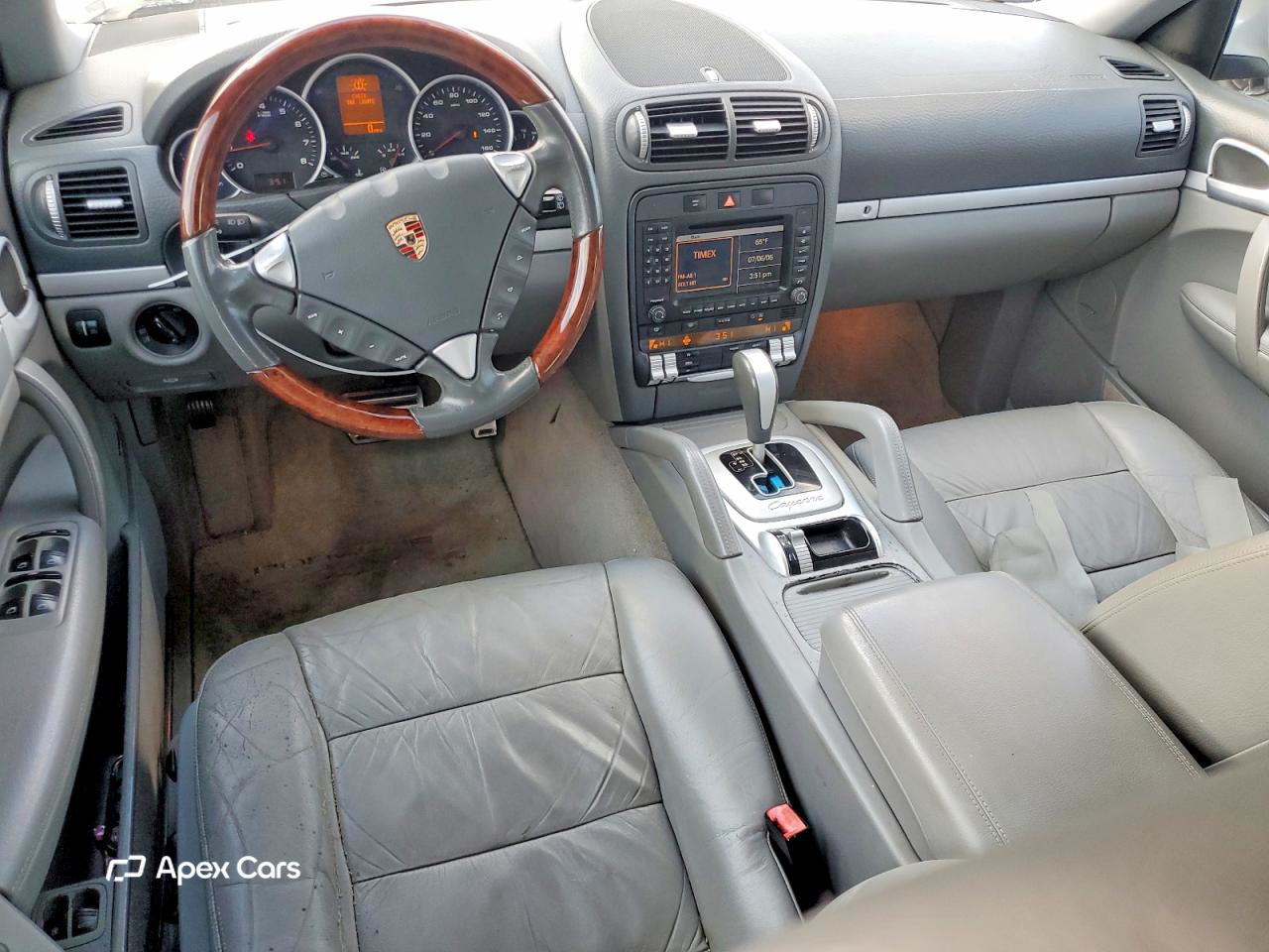 Porsche Cayenne 2004