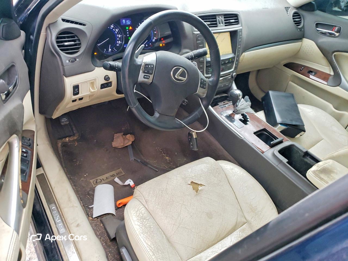 Lexus IS 2011