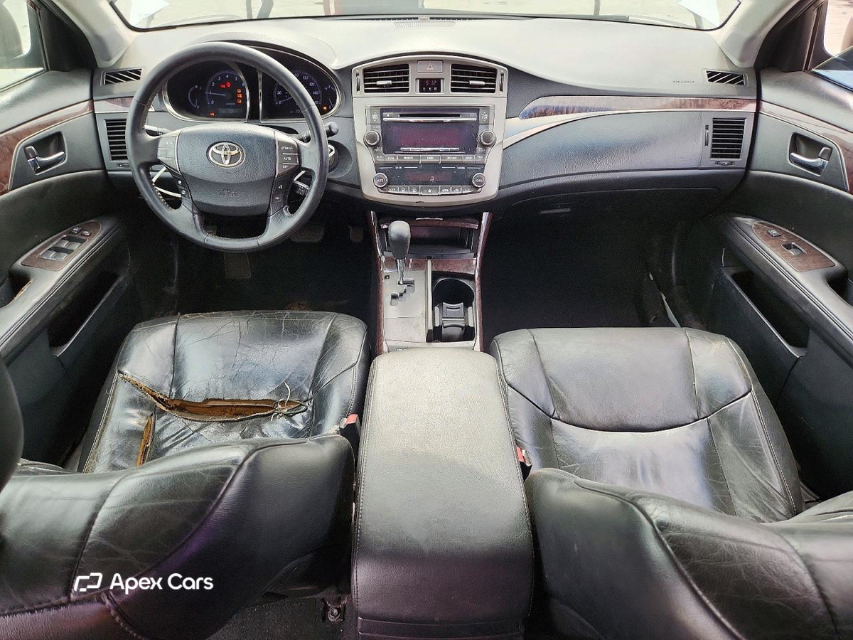 Toyota Avalon 2012