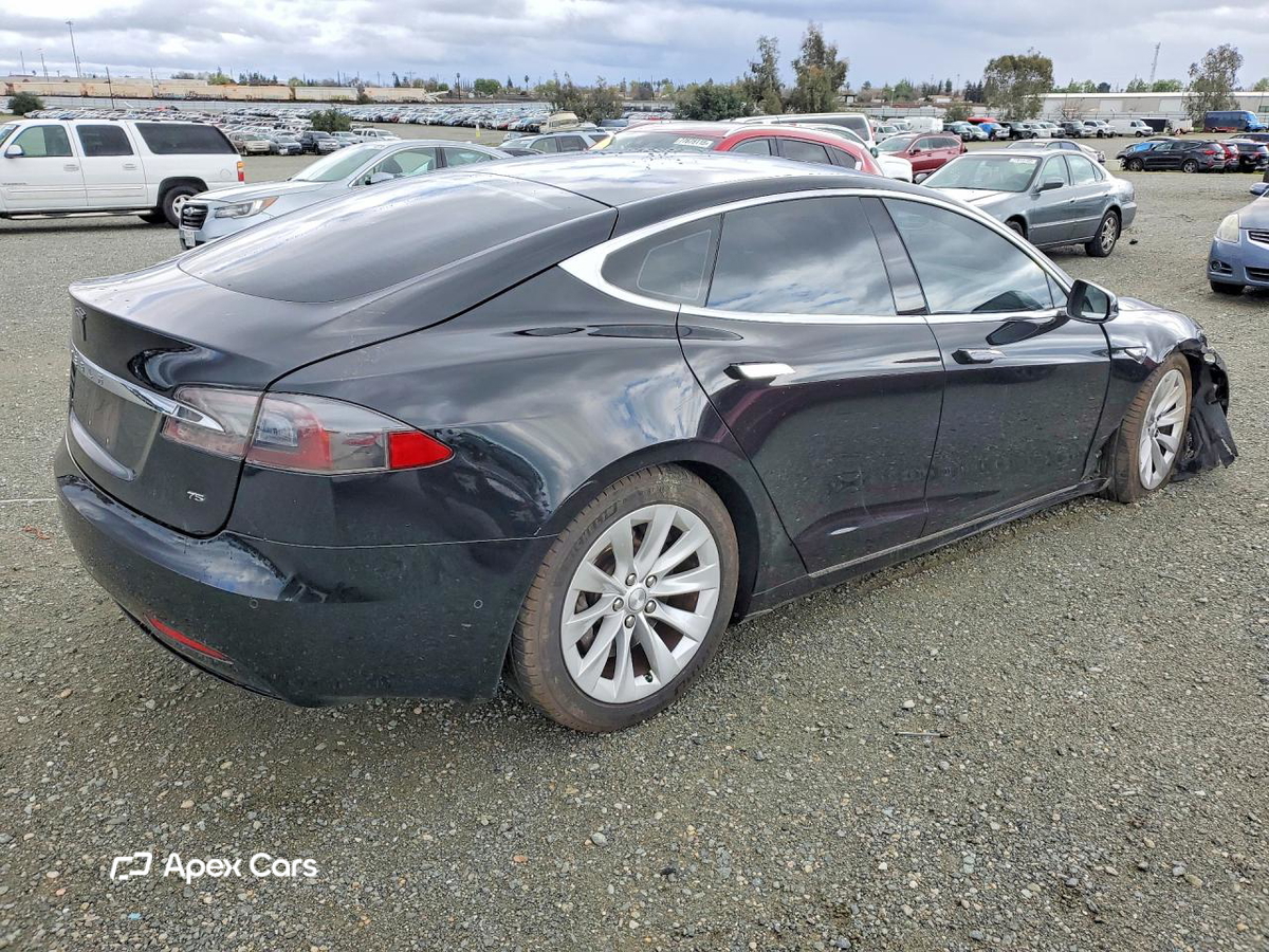 Tesla Model S 2016