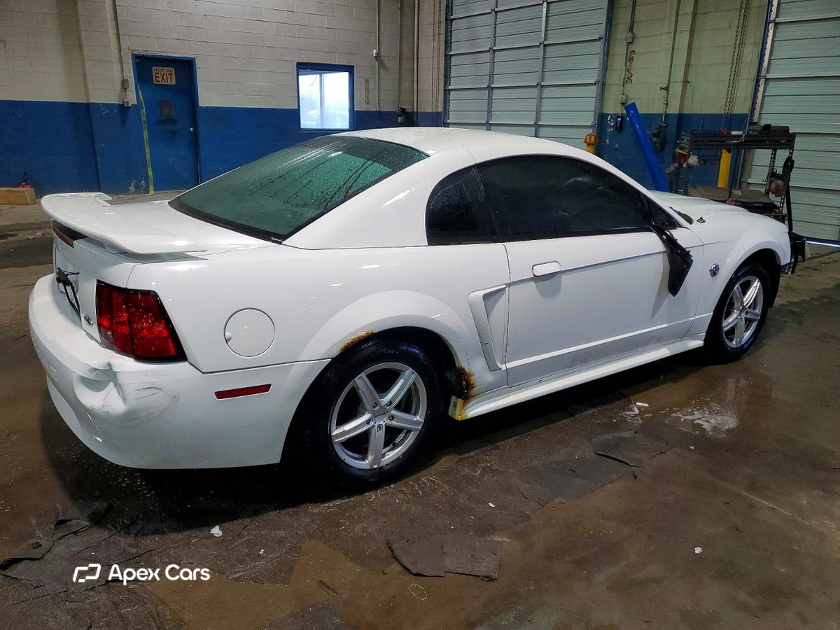 Ford Mustang 2004
