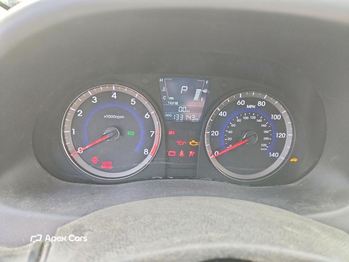 Hyundai Accent 2012