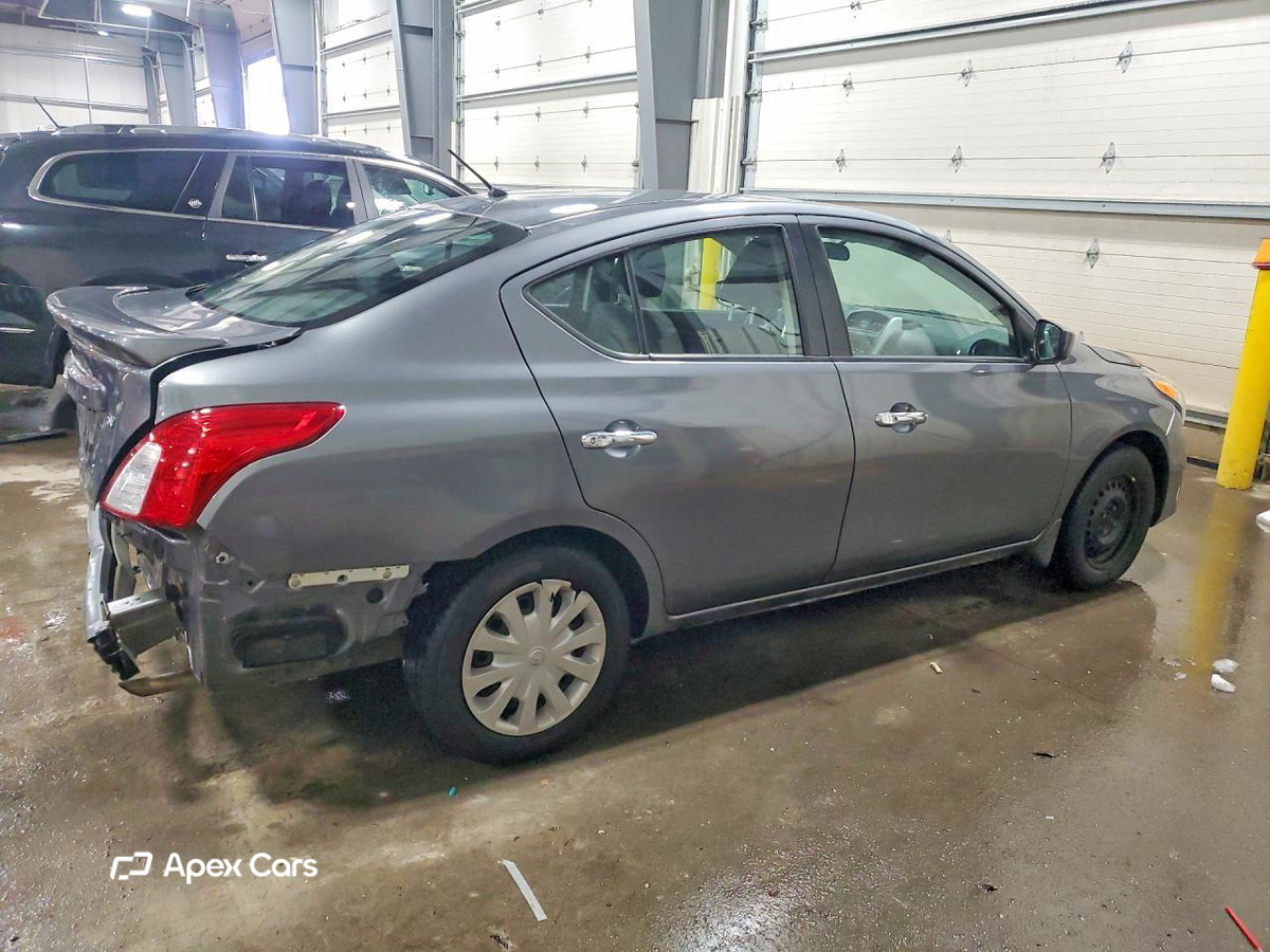 Nissan Versa 2017