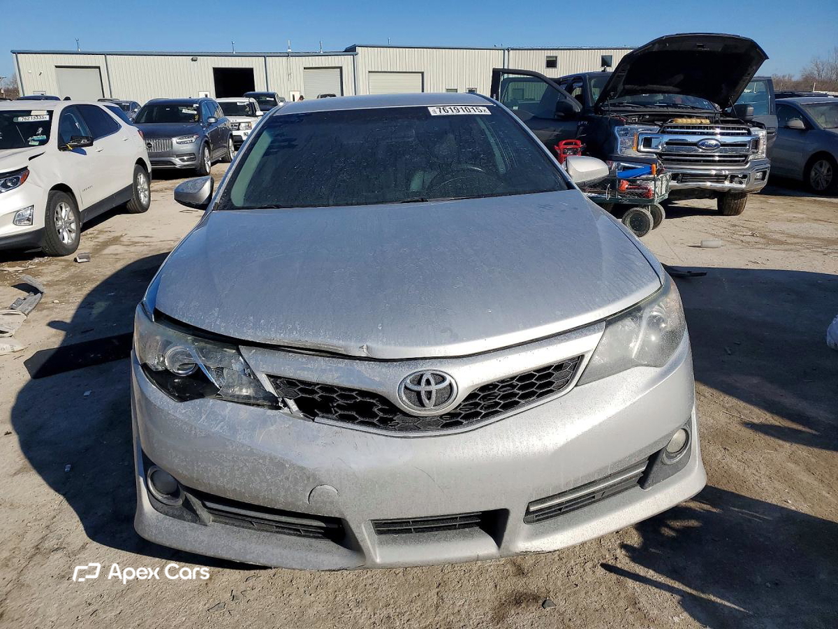 Toyota Camry 2012