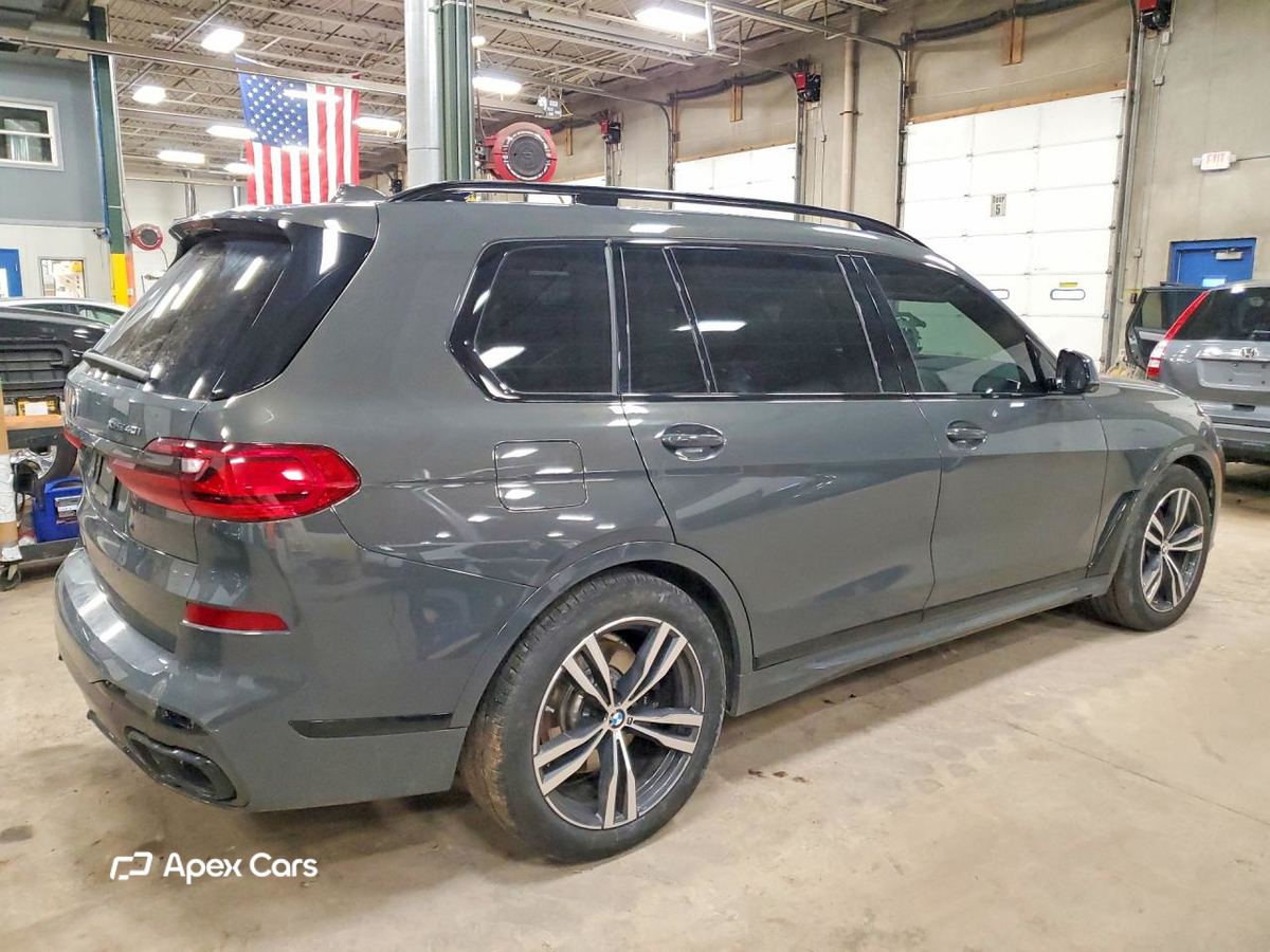 BMW X7 2022