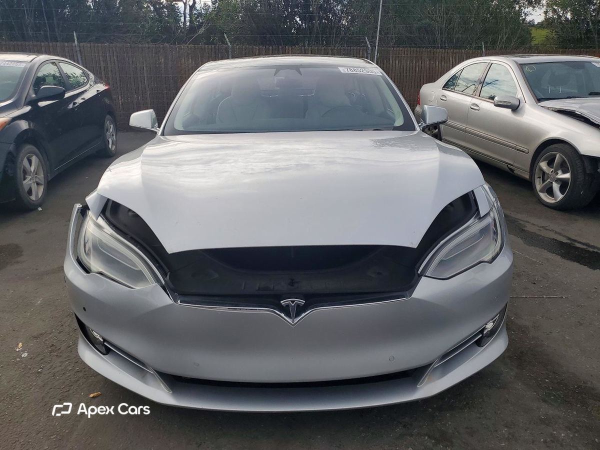 Tesla Model S 2018