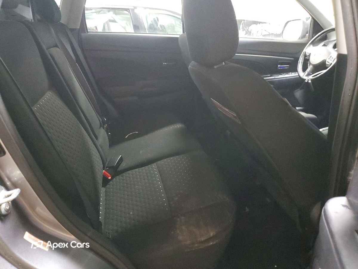 Mitsubishi Outlander 2011