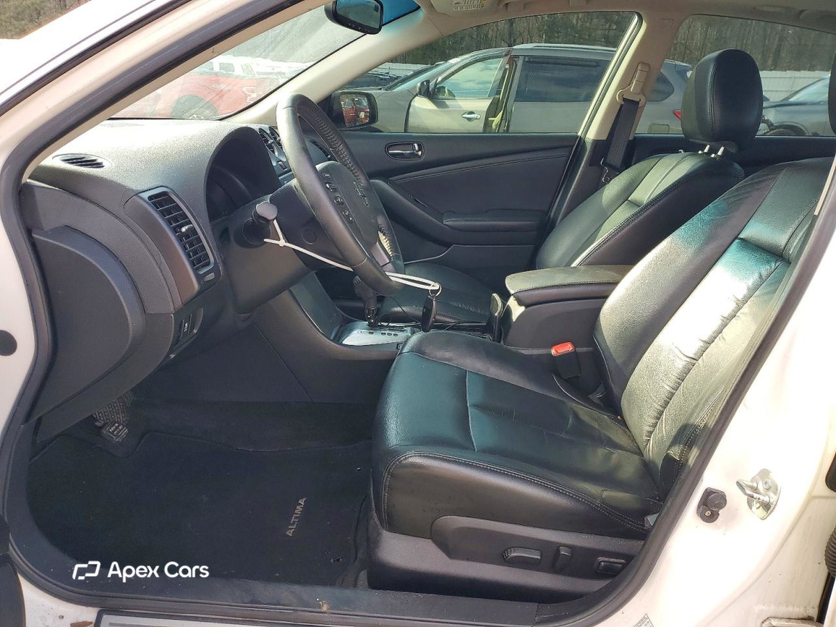 Nissan Altima 2011