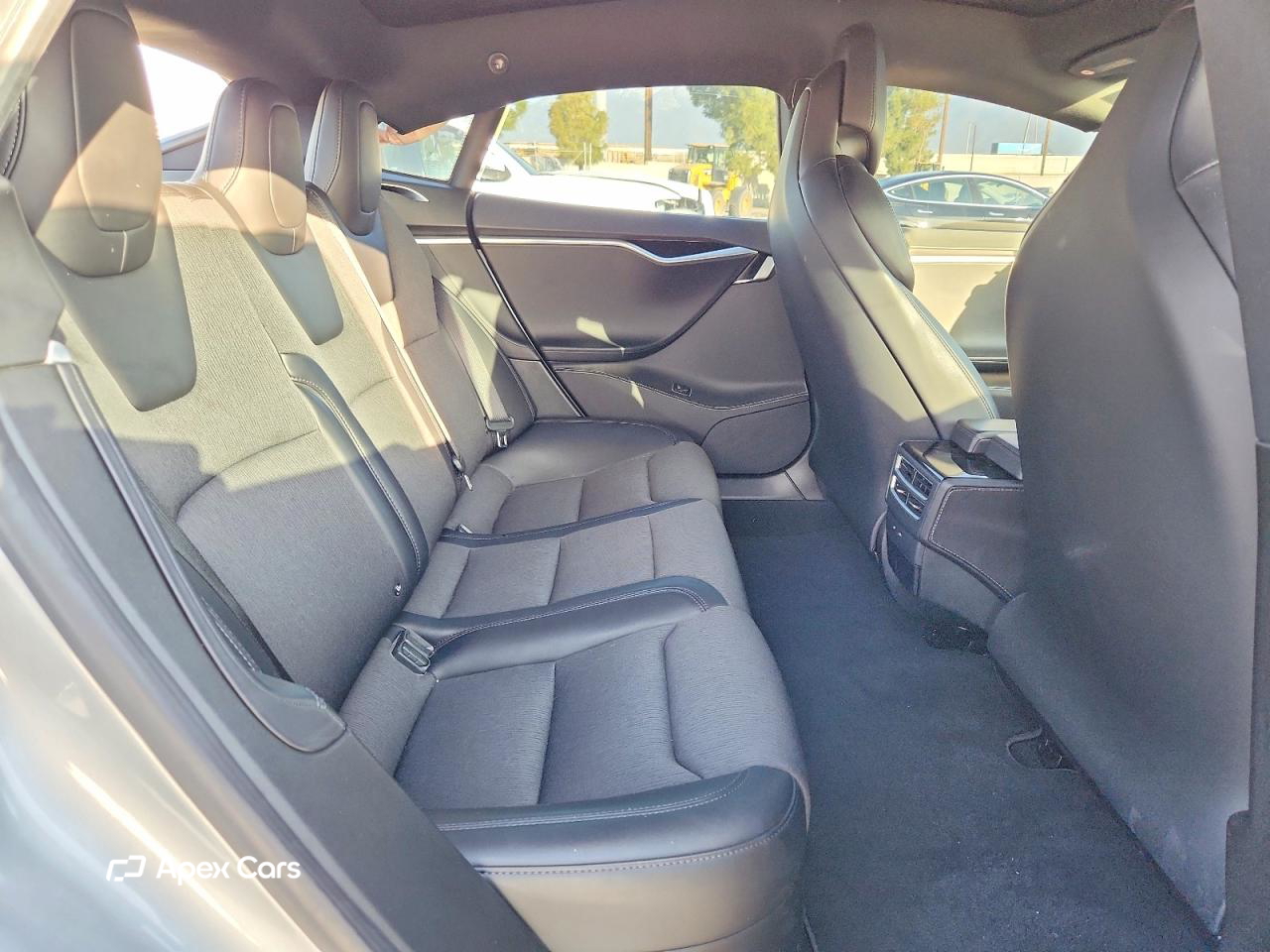Tesla Model S 2018
