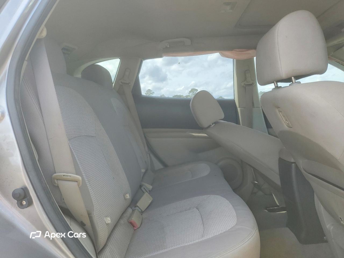 Nissan Rogue 2010