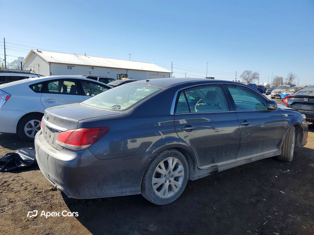 Toyota Avalon 2011