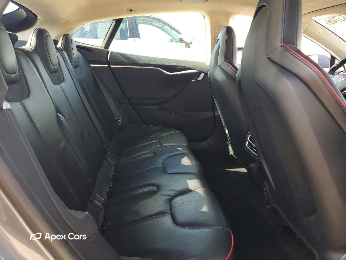 Tesla Model S 2013