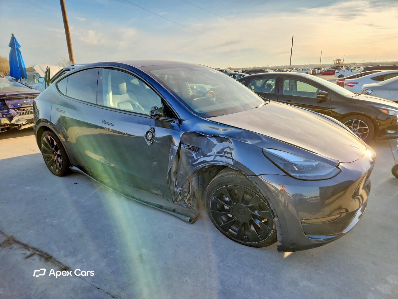 Tesla Model Y 2023