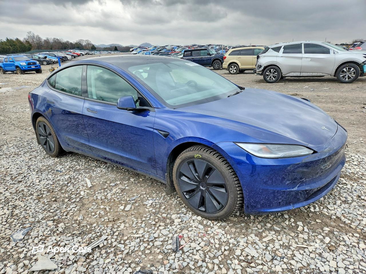 Tesla Model 3 2025
