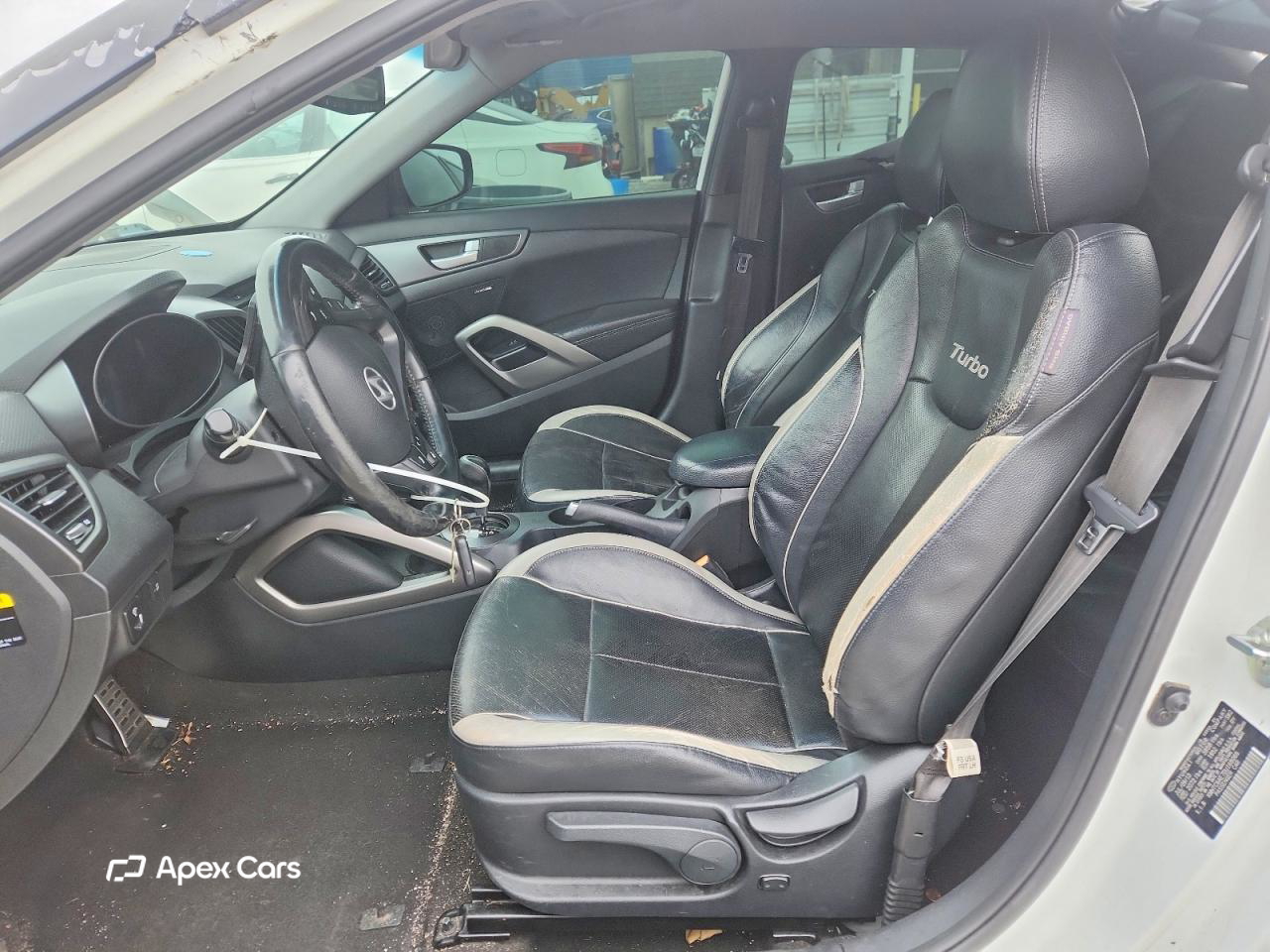 Hyundai Veloster 2013