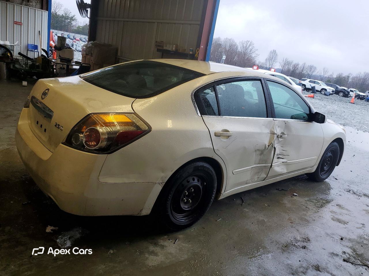 Nissan Altima 2011