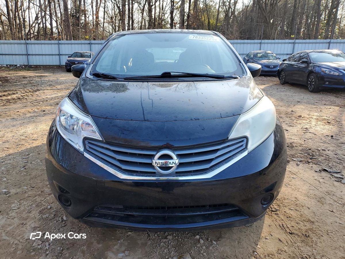 Nissan Versa 2015