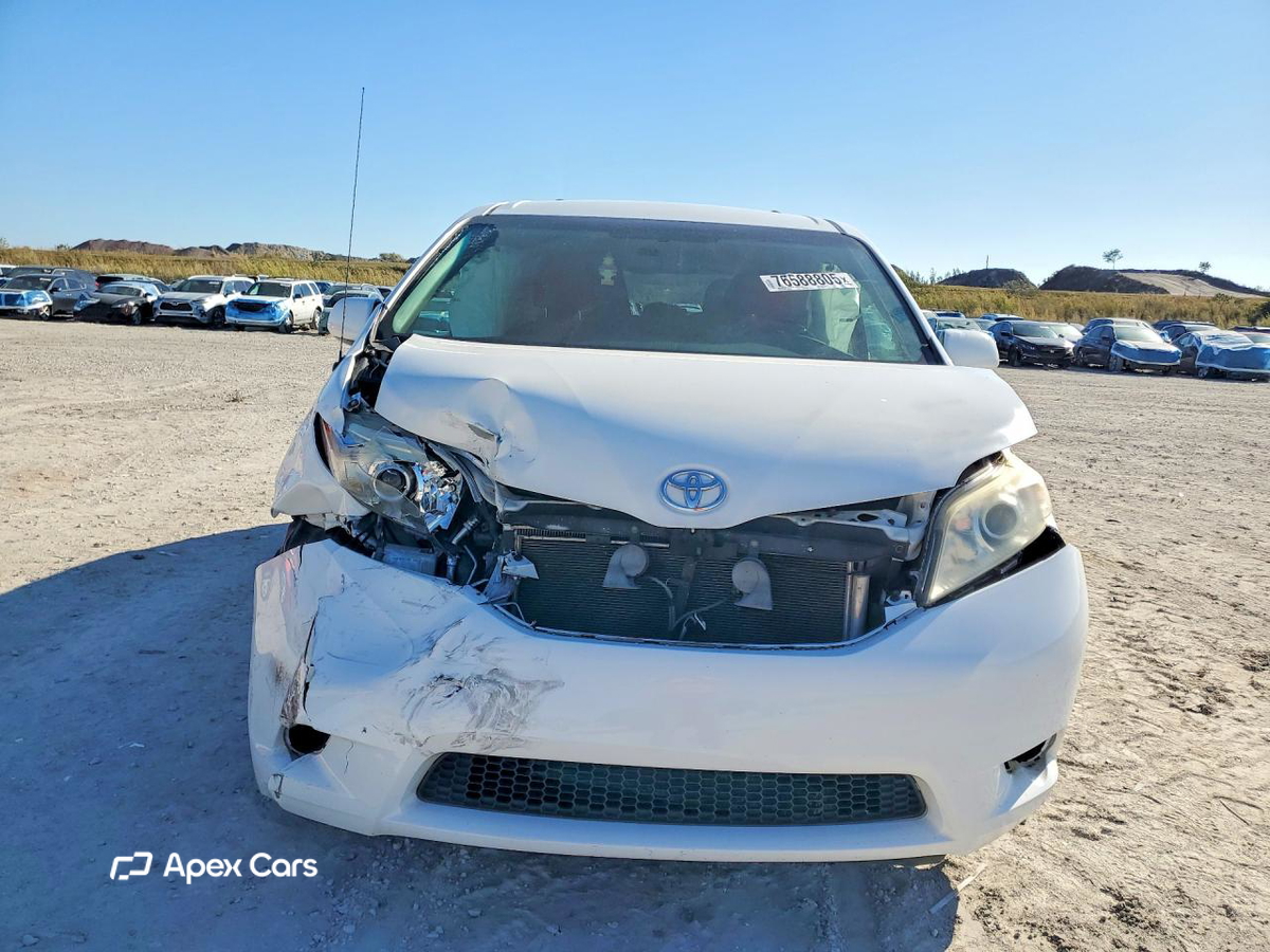 Toyota Sienna 2014
