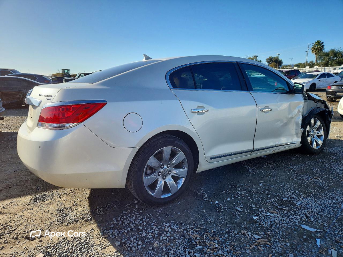Buick LaCrosse 2011