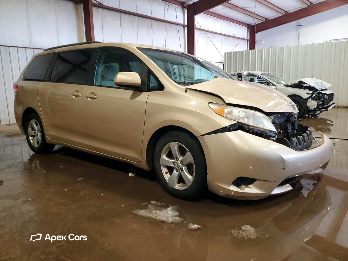 Toyota Sienna 2011