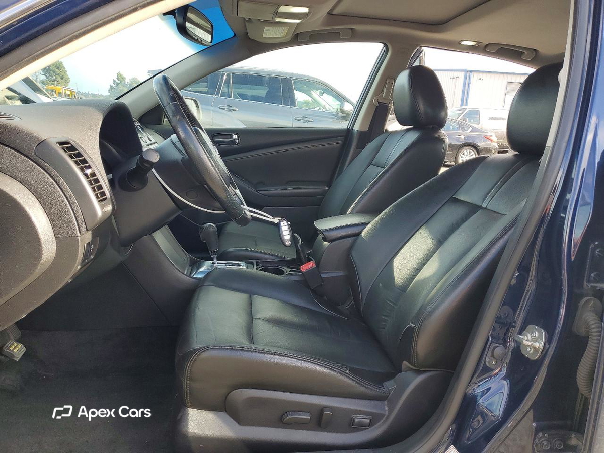 Nissan Altima 2012