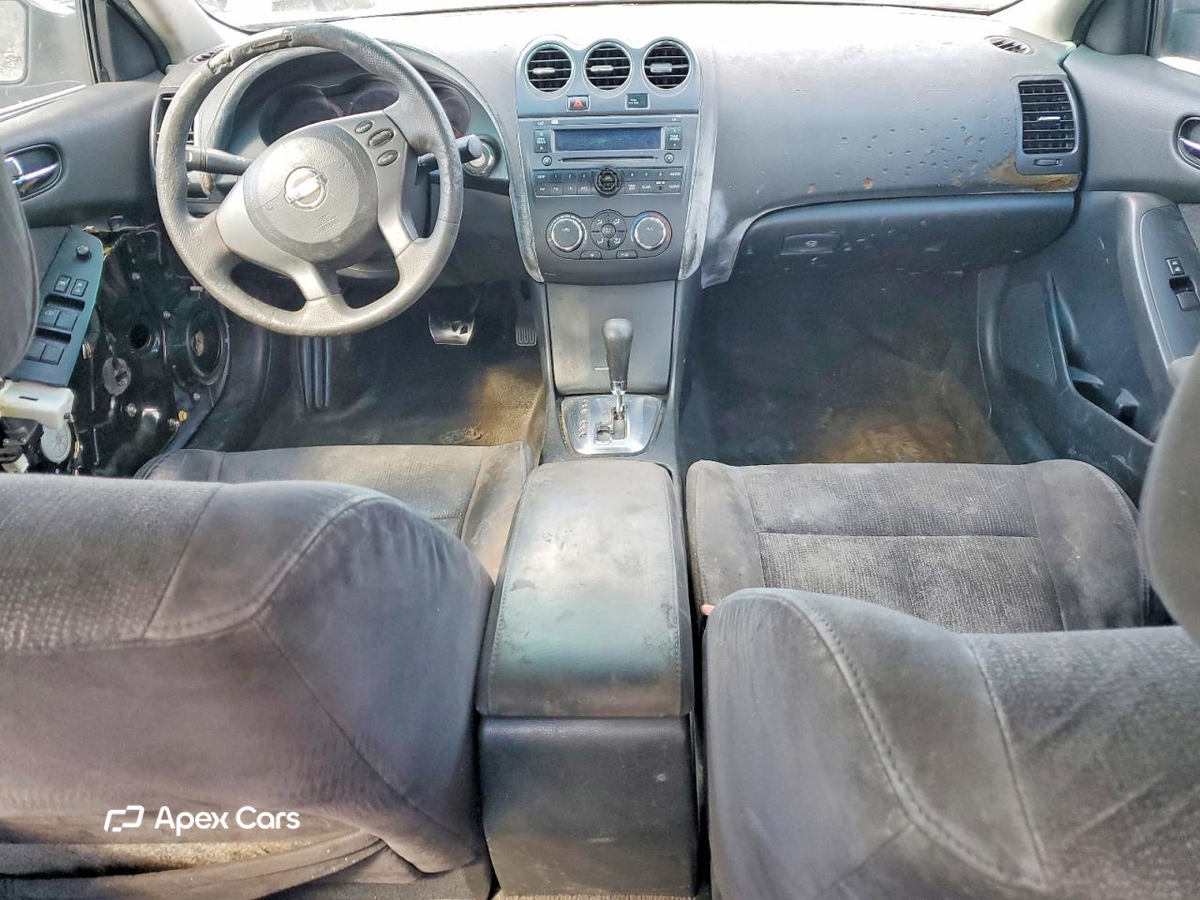 Nissan Altima 2010