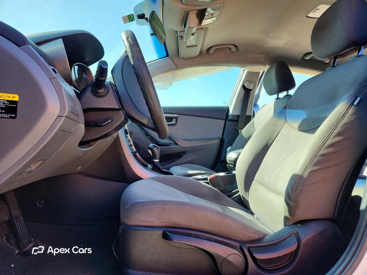 Hyundai Elantra 2015