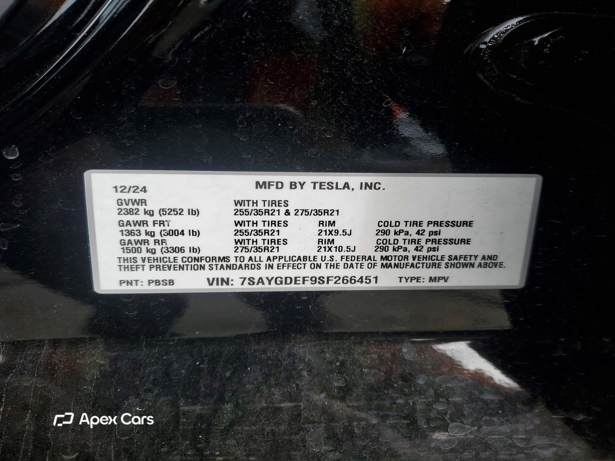 Tesla Model Y 2025