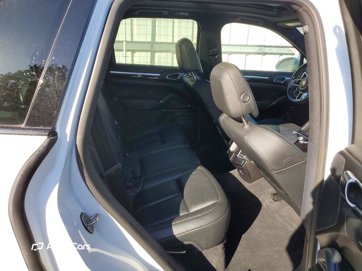 Porsche Cayenne 2016