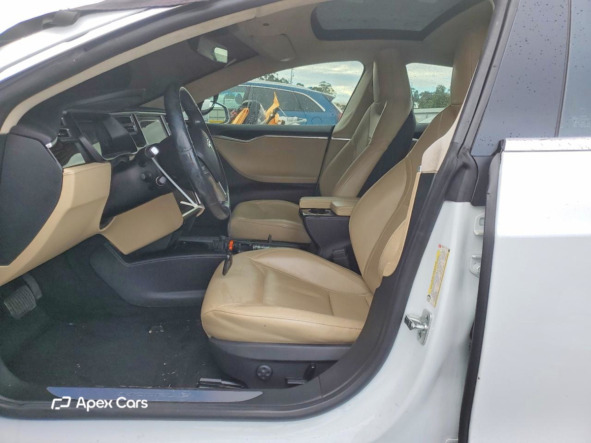 Tesla Model S 2016
