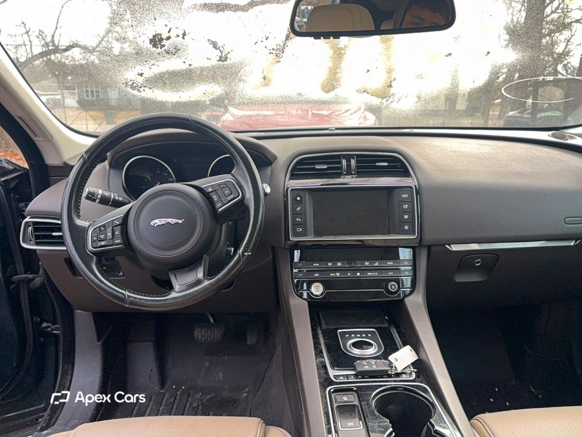 Jaguar F-Pace 2017