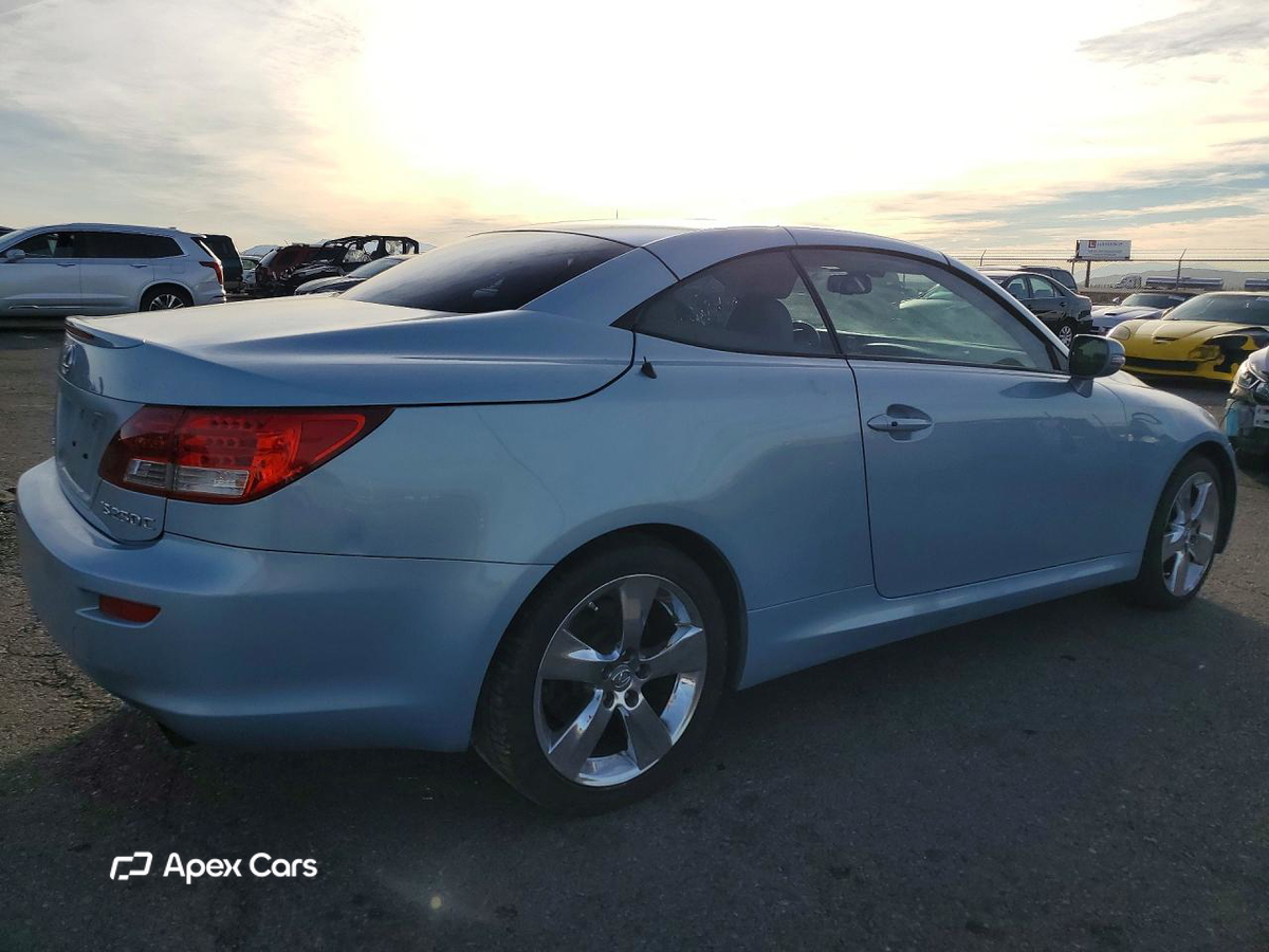 Lexus IS 2010