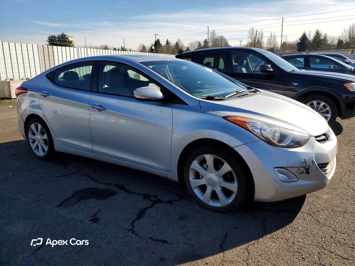 Hyundai Elantra 2011