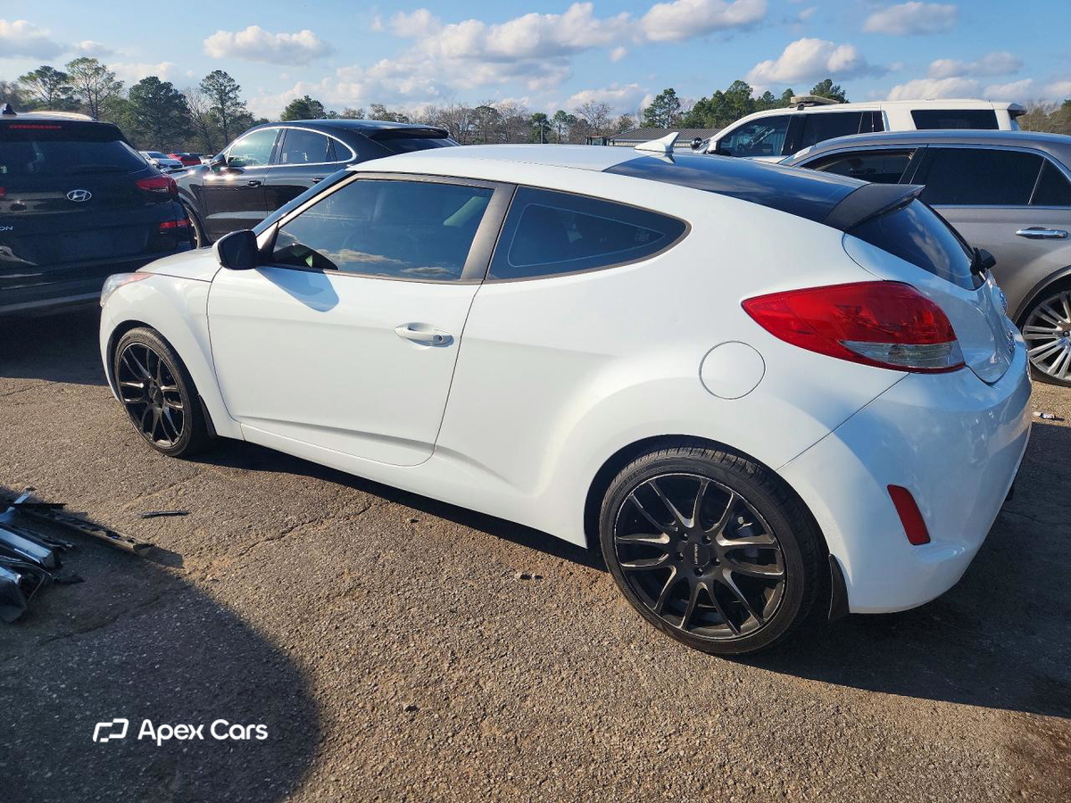 Hyundai Veloster 2013