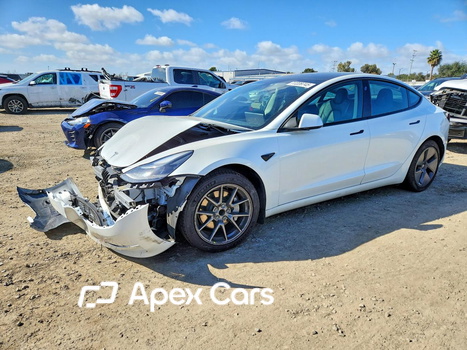 Tesla Model 3 2021 - Image 1 of 12
