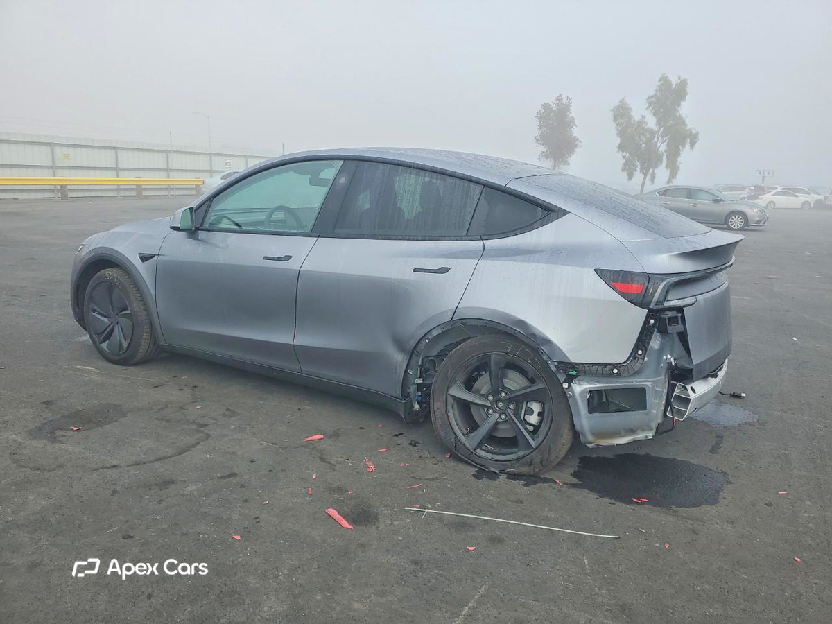 Tesla Model Y 2026