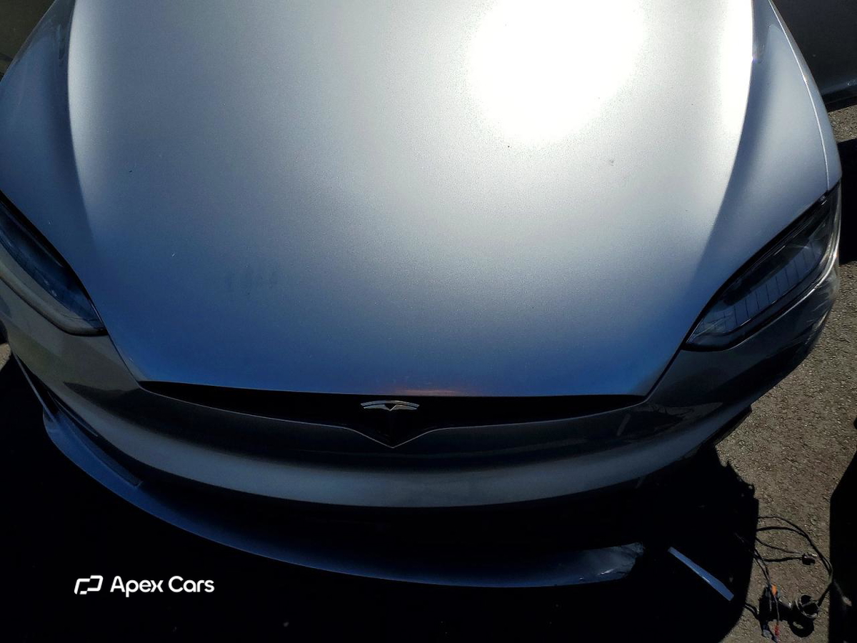 Tesla Model X 2025