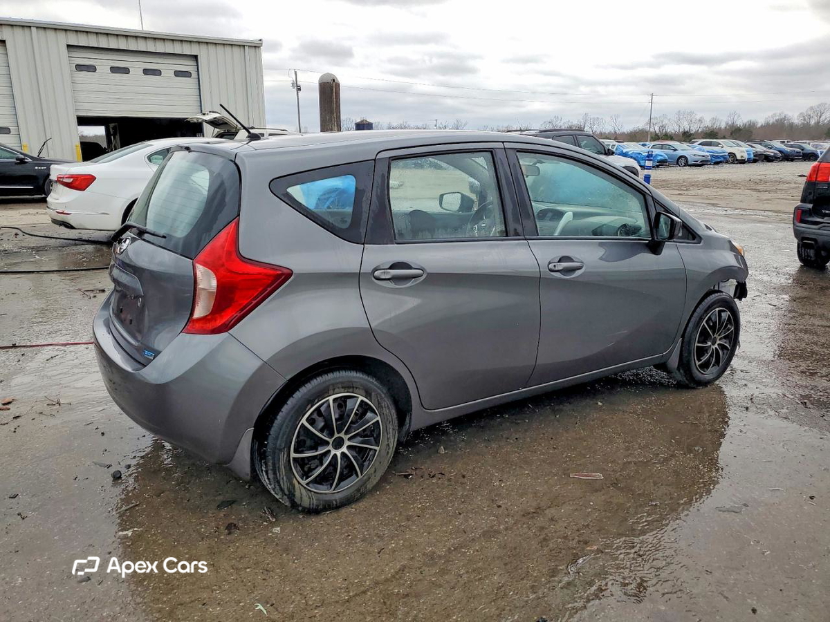 Nissan Versa 2016