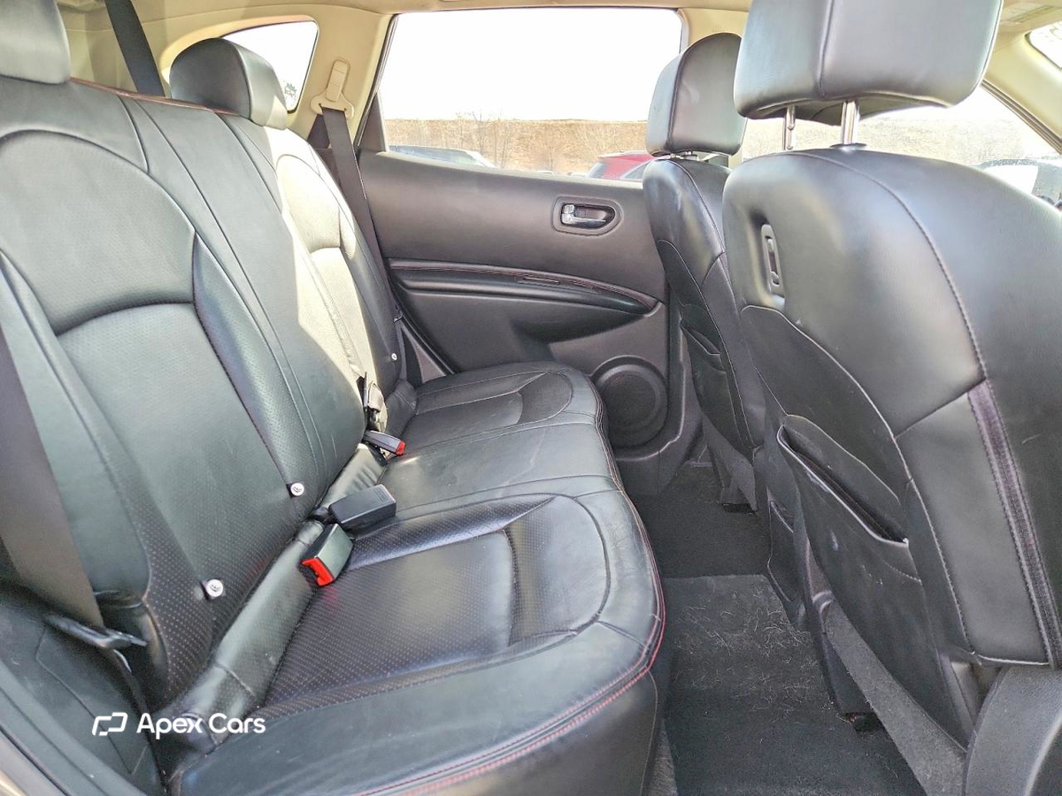 Nissan Rogue 2010