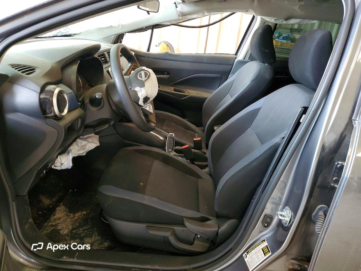 Nissan Versa 2025