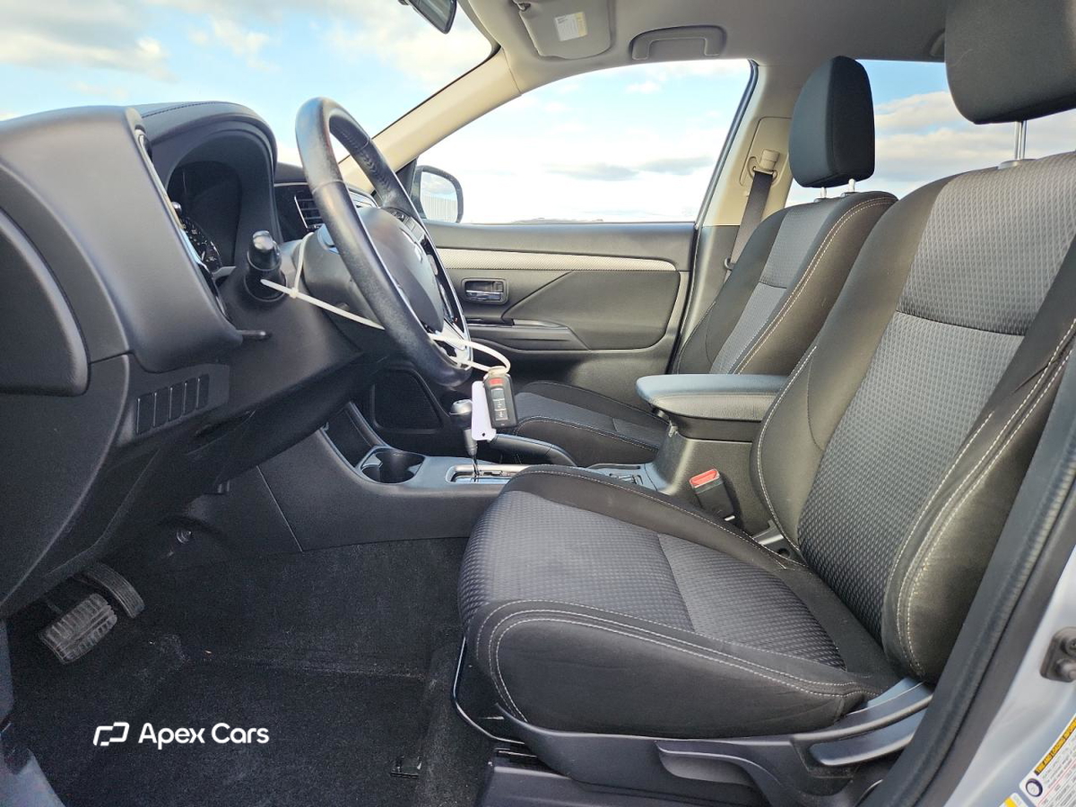 Mitsubishi Outlander 2016