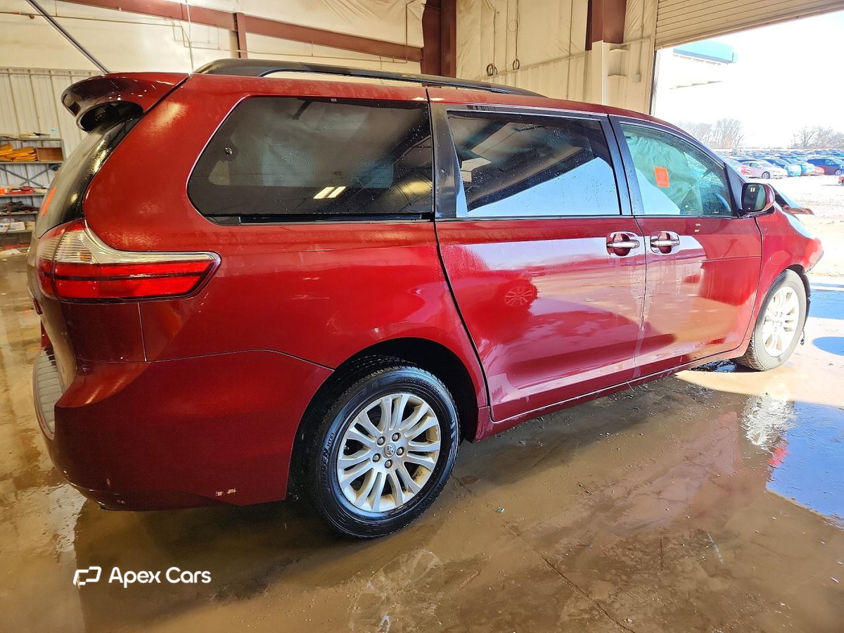 Toyota Sienna 2015