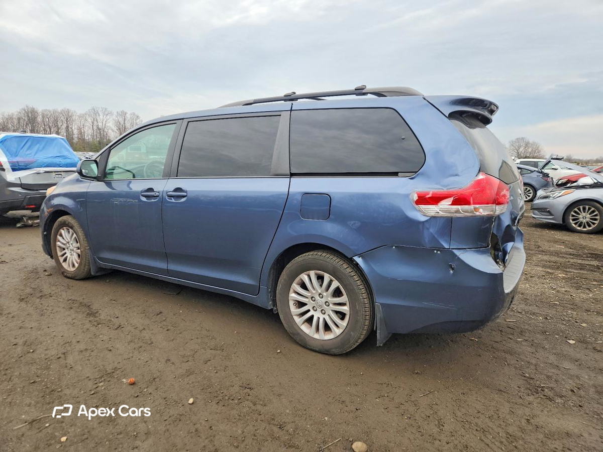 Toyota Sienna 2014