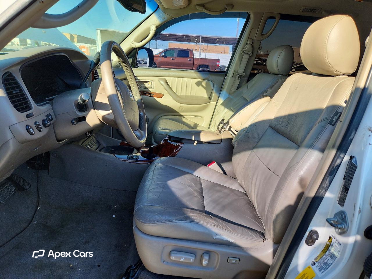 Toyota Sequoia 2005