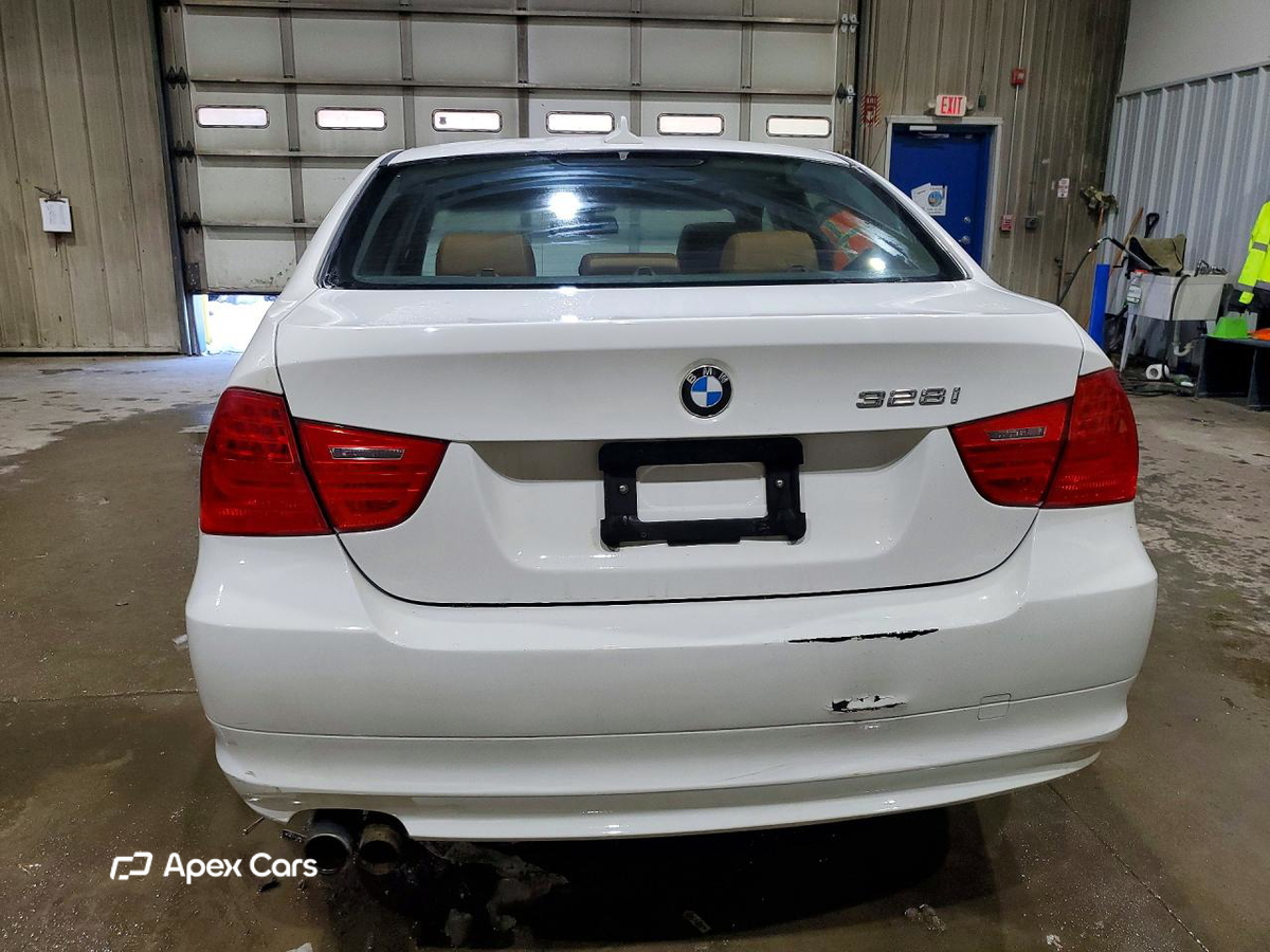 BMW Series 3 2011