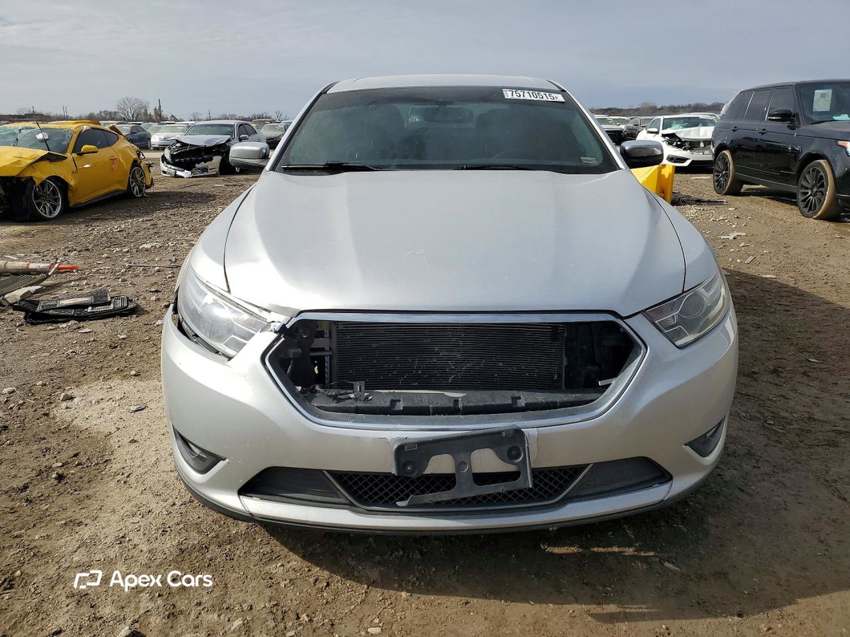Ford Taurus 2015